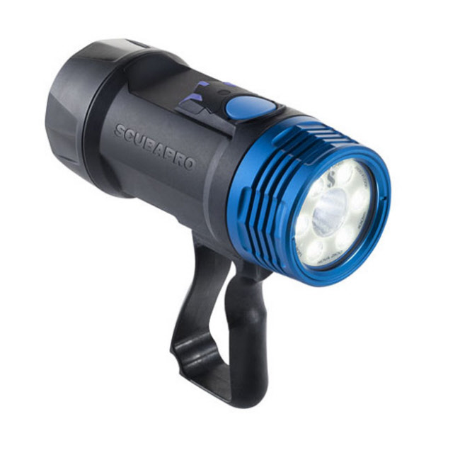 Oceama LED Tauchlampe Diving Torch Light Akku 860 Lumen rechargeable Silikon 